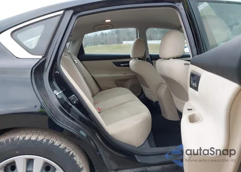 2015 Nissan Altima 2.5 из США, поврежденный, VIN 1N4AL3AP8FC177384